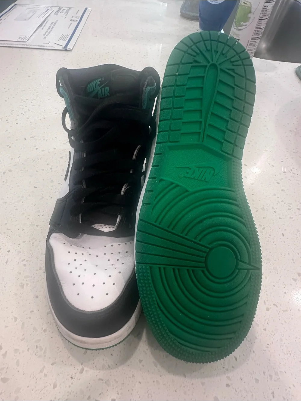 Women’s/Boys Nike Air Jordan High-Top Sneakers - Black/White/Green Accent